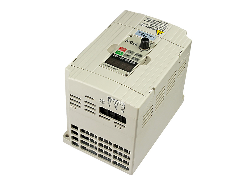 8000S通用變頻器，變頻調(diào)速器，變頻器廠家，電機變頻器，三相變頻器